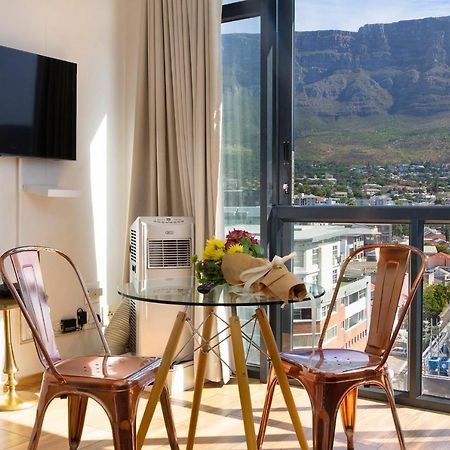 Urban Oasis At The Four Seasons Apartment Cape Town Luaran gambar
