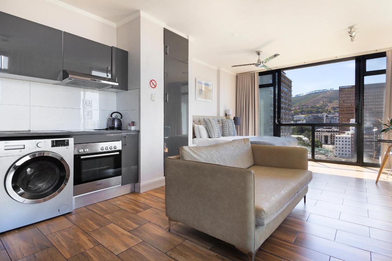 Urban Oasis At The Four Seasons Apartment Cape Town Luaran gambar
