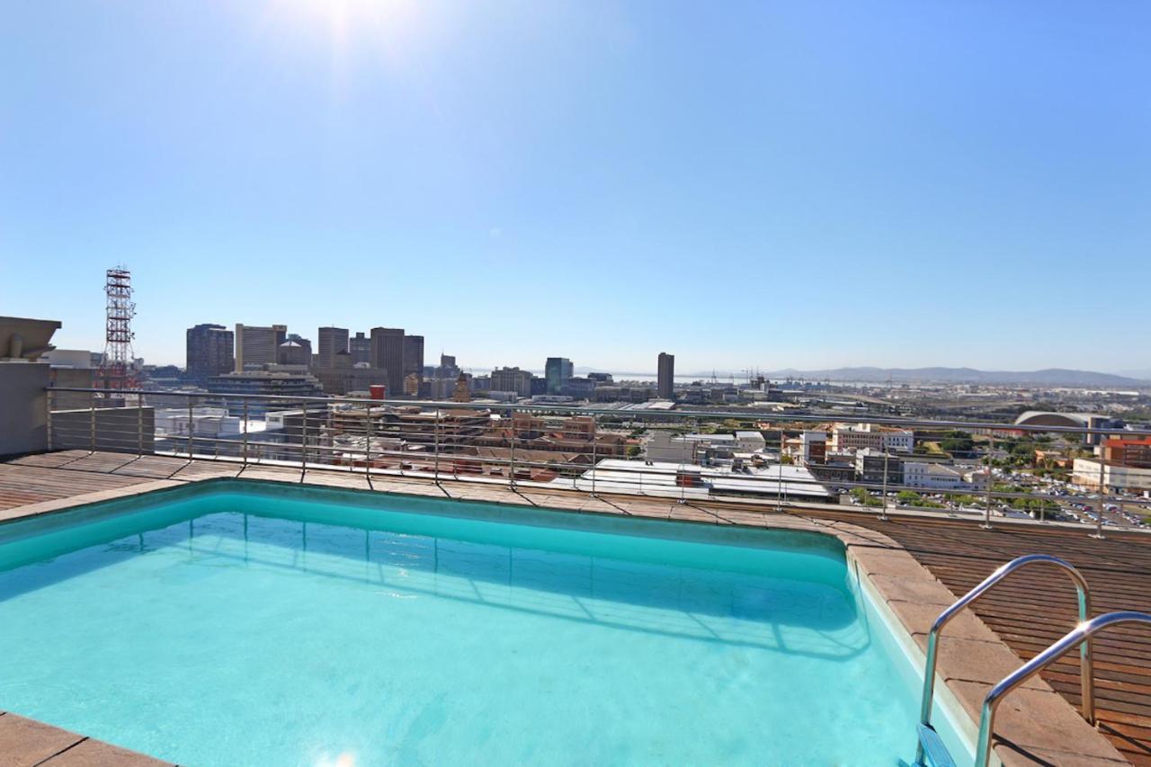 Urban Oasis At The Four Seasons Apartment Cape Town Luaran gambar