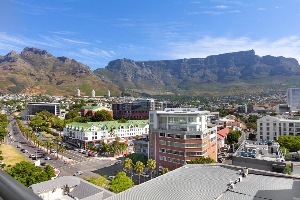 Urban Oasis At The Four Seasons Apartment Cape Town Luaran gambar