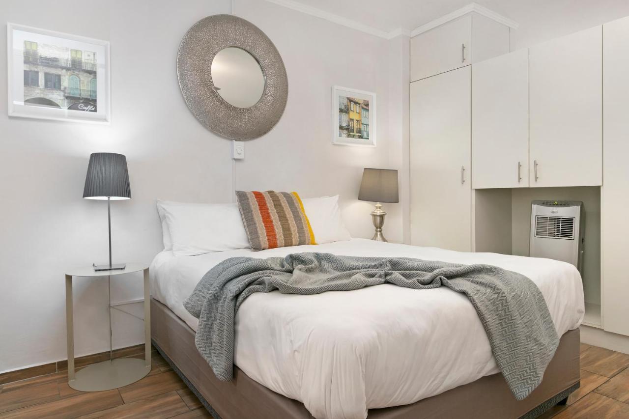 Urban Oasis At The Four Seasons Apartment Cape Town Luaran gambar