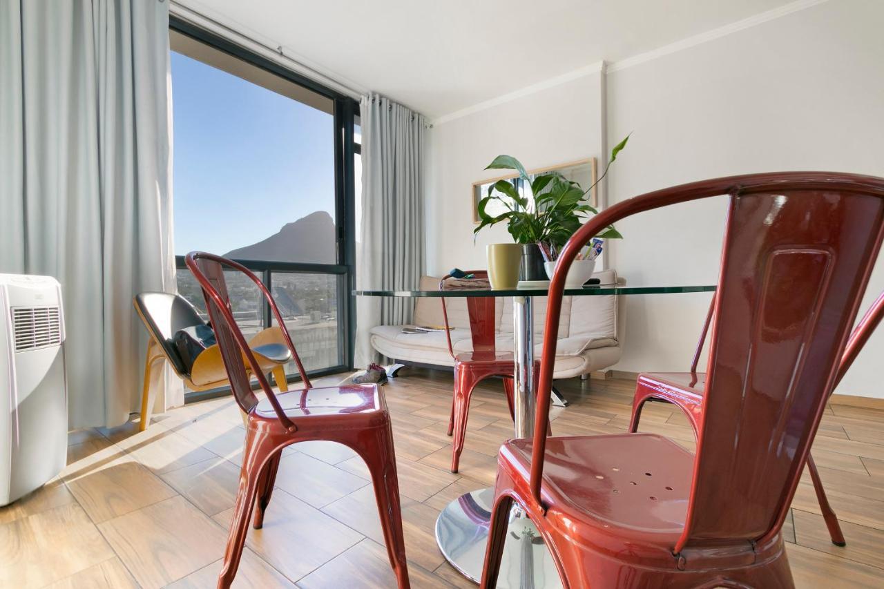 Urban Oasis At The Four Seasons Apartment Cape Town Luaran gambar